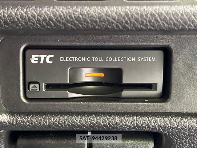 Nissan X-TRAIL HYBRID 2015-07 7964532-6
