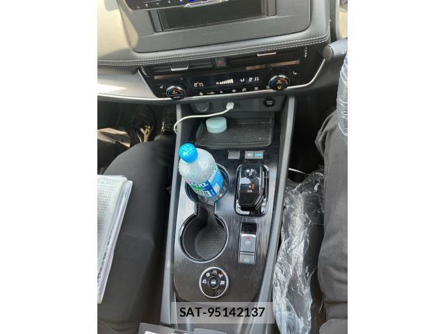 Nissan X-TRAIL HYBRID 2023-07 7981674-16