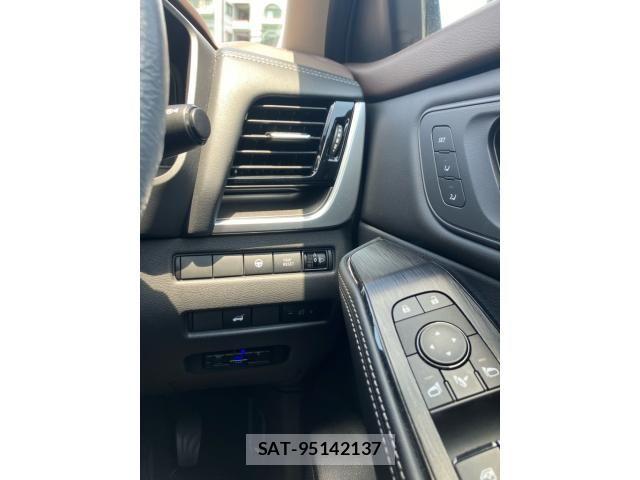Nissan X-TRAIL HYBRID 2023-07 7981674-17