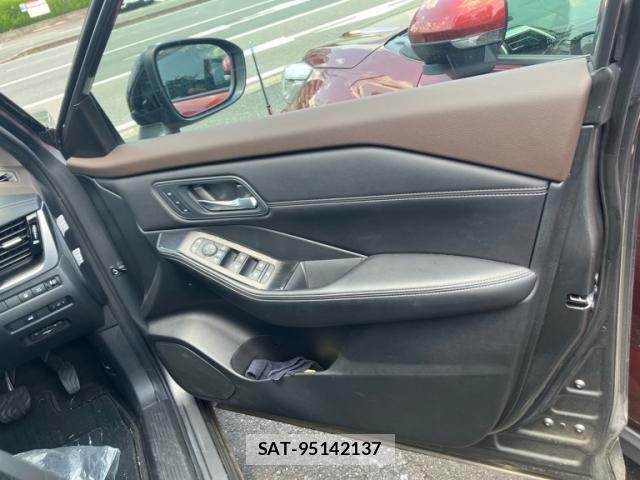 Nissan X-TRAIL HYBRID 2023-07 7981674-19
