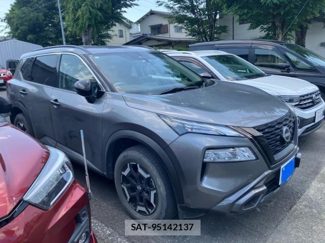 Nissan X-TRAIL HYBRID 2023-07 7981674-2