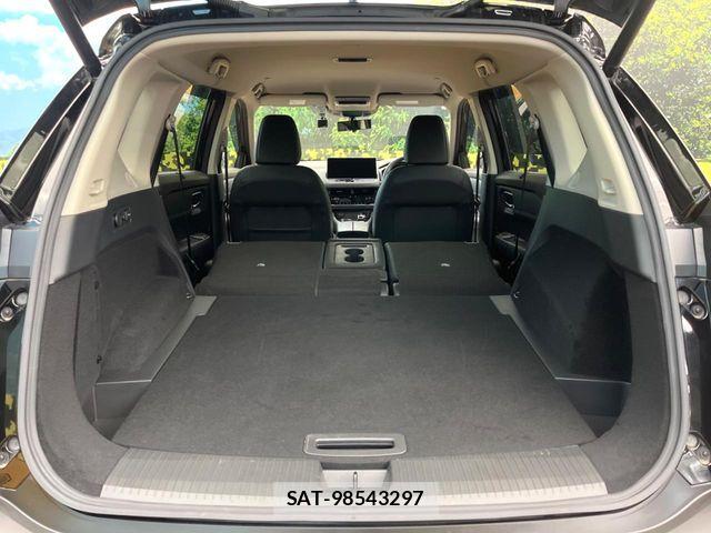 Nissan X-TRAIL HYBRID 2023-11 7981669-9