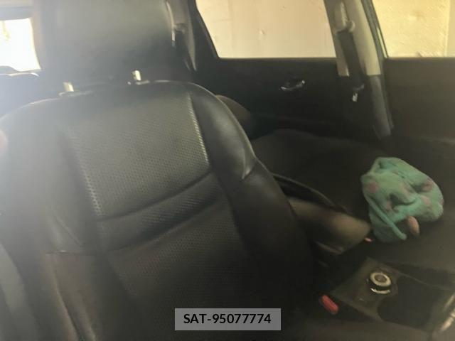 Nissan X-TRAIL HYBRID 2016-02 7981677-12