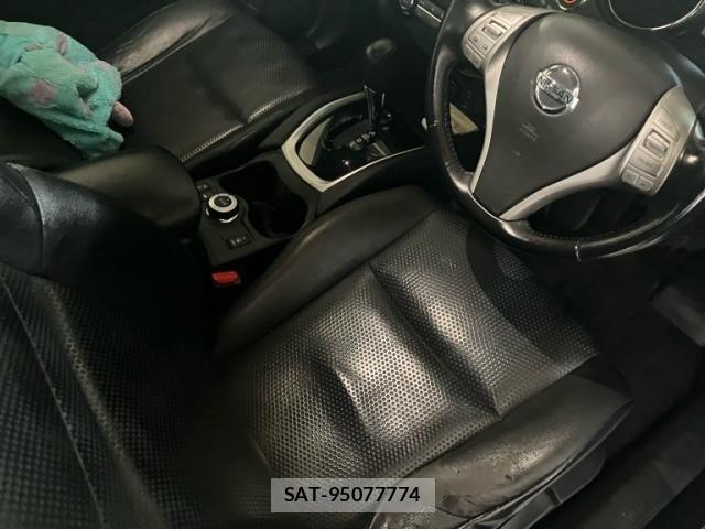 Nissan X-TRAIL HYBRID 2016-02 7981677-13