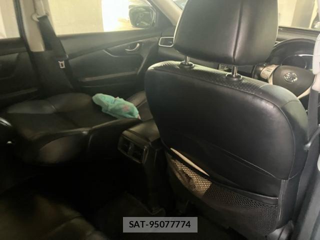 Nissan X-TRAIL HYBRID 2016-02 7981677-17