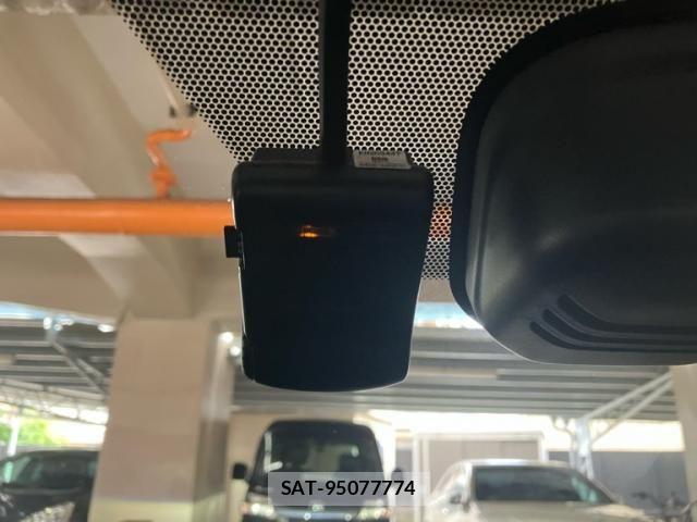 Nissan X-TRAIL HYBRID 2016-02 7981677-27