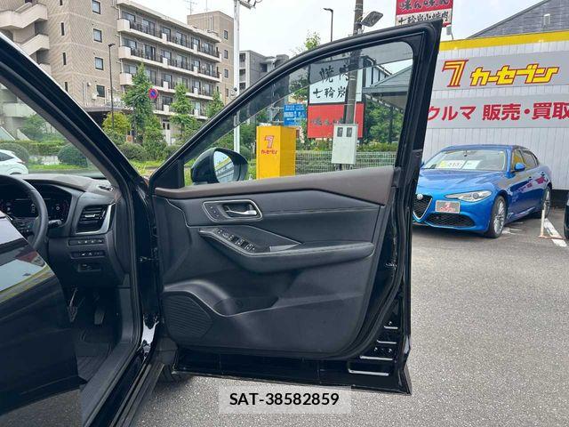 Nissan X-TRAIL HYBRID 2025-03 8039421-24
