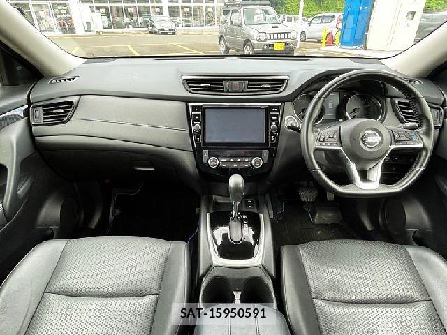 Nissan X-TRAIL HYBRID 2018-07 8039432-1