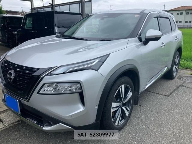 Nissan X-TRAIL HYBRID 2022-08 8039430-0