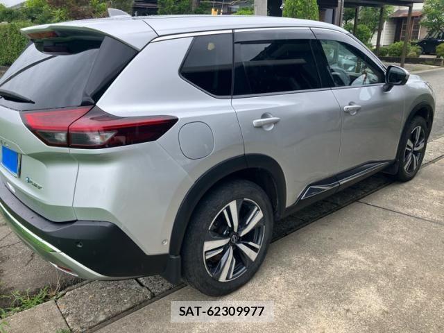Nissan X-TRAIL HYBRID 2022-08 8039430-7