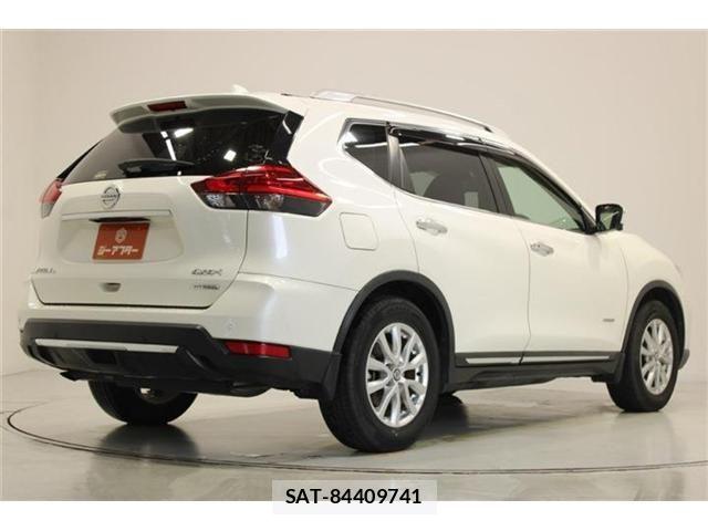 Nissan X-TRAIL HYBRID 2019-08 8039435-11