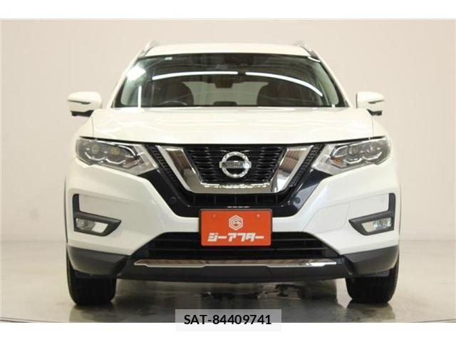 Nissan X-TRAIL HYBRID 2019-08 8039435-6