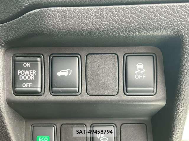 Nissan X-TRAIL HYBRID 2017-07 8039437-5