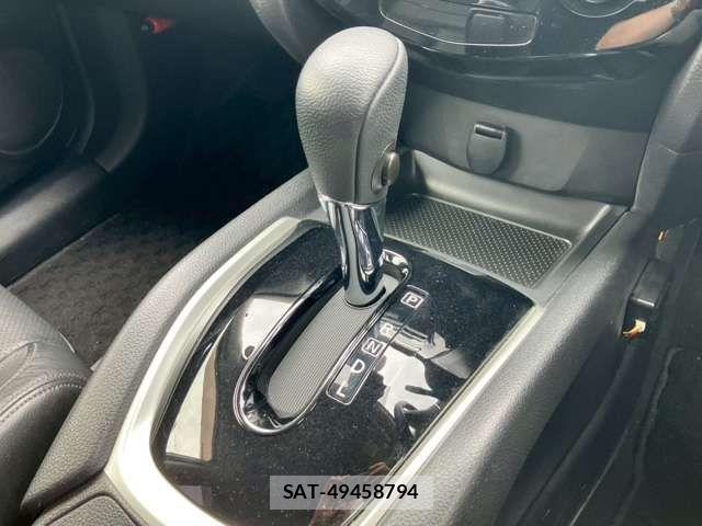 Nissan X-TRAIL HYBRID 2017-07 8039437-7