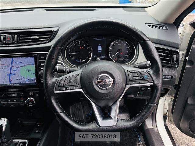 Nissan X-TRAIL HYBRID 2020-10 8039434-10