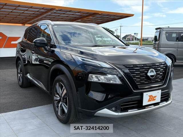 Nissan X-TRAIL HYBRID 2022-09 8039424-9