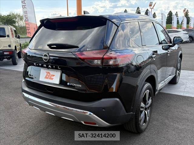 Nissan X-TRAIL HYBRID 2022-09 8039424-12