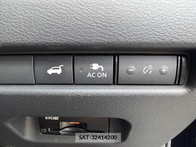 Nissan X-TRAIL HYBRID 2022-09 8039424-26