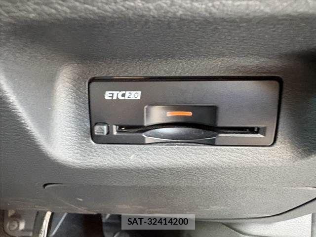Nissan X-TRAIL HYBRID 2022-09 8039424-27