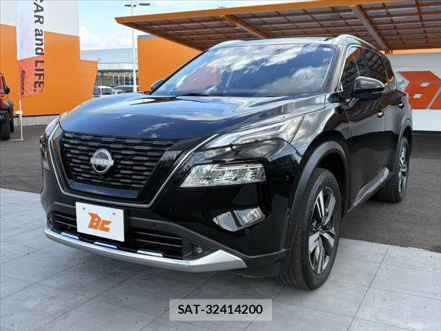 Nissan X-TRAIL HYBRID 2022-09 8039424-7