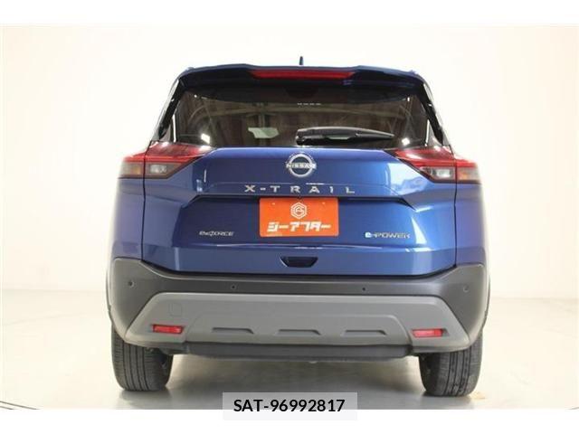 Nissan X-TRAIL HYBRID 2022-09 8039427-9