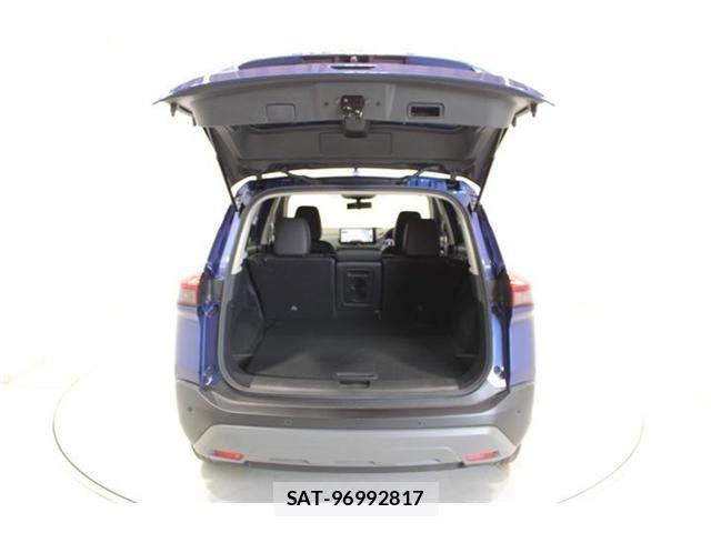 Nissan X-TRAIL HYBRID 2022-09 8039427-29