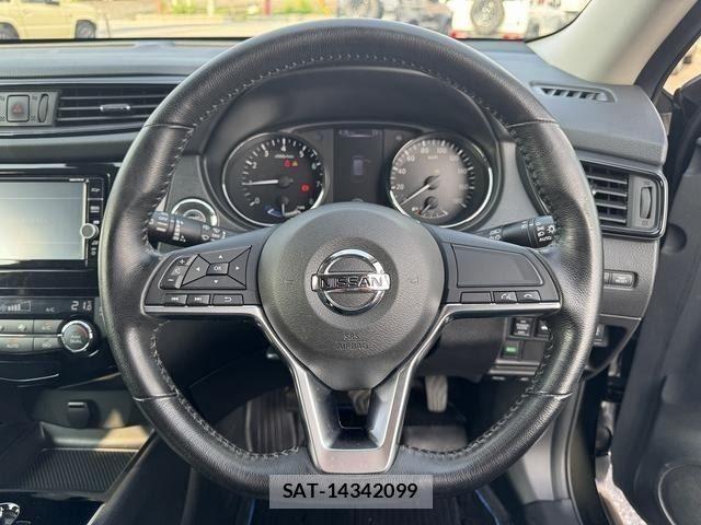 Nissan X-TRAIL HYBRID 2018-04 8076266-11