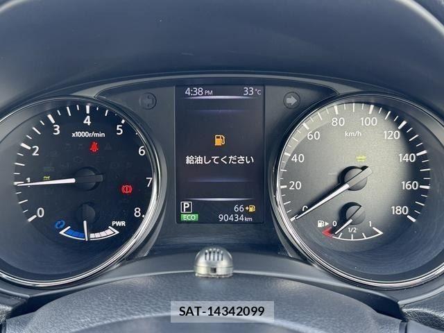 Nissan X-TRAIL HYBRID 2018-04 8076266-12
