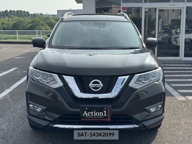 Nissan X-TRAIL HYBRID 2018-04 8076266-2