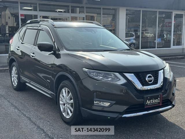 Nissan X-TRAIL HYBRID 2018-04 8076266-6