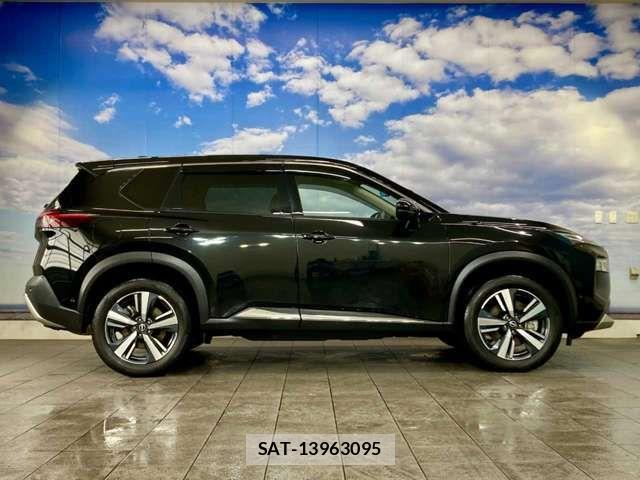 Nissan X-TRAIL HYBRID 2023-07 8076262-15