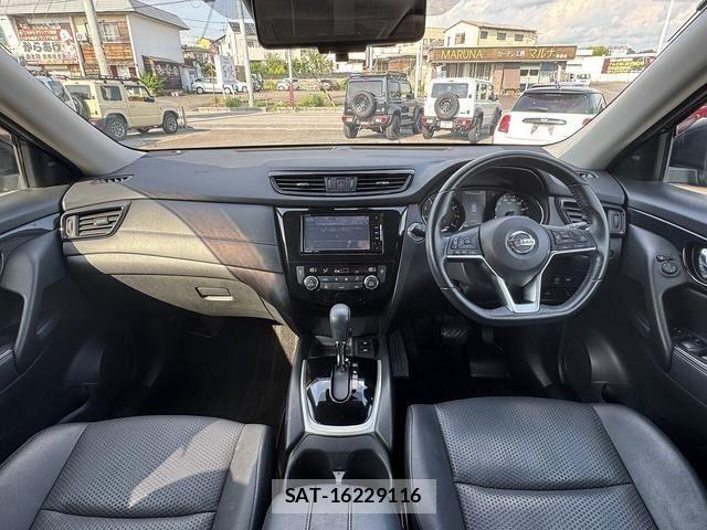 Nissan X-TRAIL HYBRID 2019-03 8076264-1