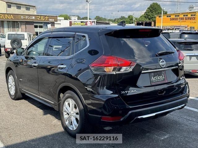 Nissan X-TRAIL HYBRID 2019-03 8076264-3
