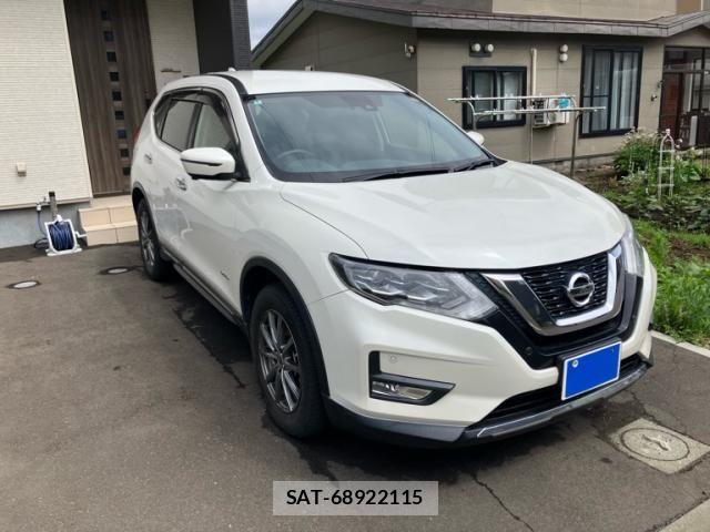 Nissan X-TRAIL HYBRID 2018-10 8076265-2