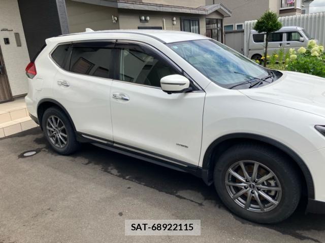 Nissan X-TRAIL HYBRID 2018-10 8076265-3
