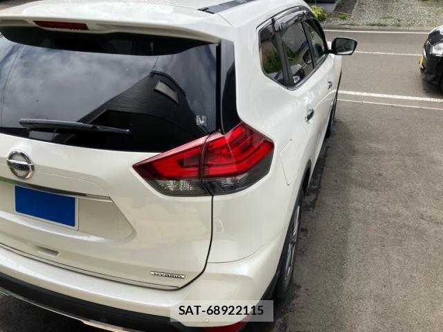 Nissan X-TRAIL HYBRID 2018-10 8076265-5
