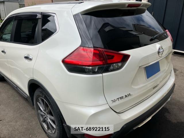 Nissan X-TRAIL HYBRID 2018-10 8076265-6