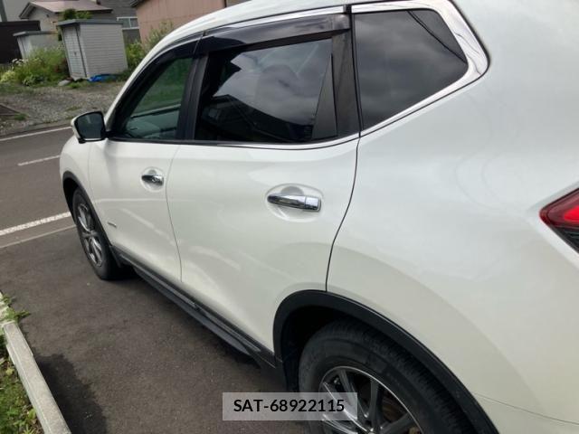 Nissan X-TRAIL HYBRID 2018-10 8076265-7