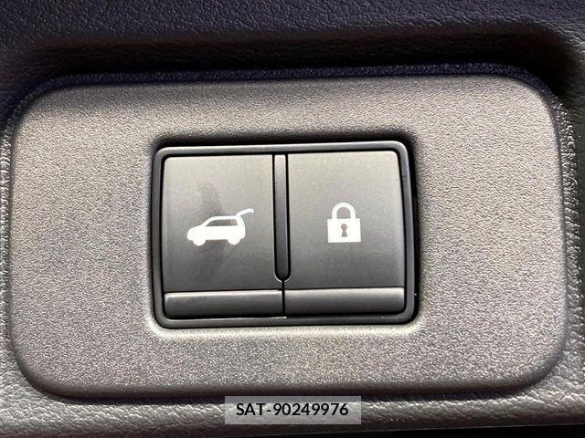 Nissan X-TRAIL HYBRID 2022-10 8076259-6