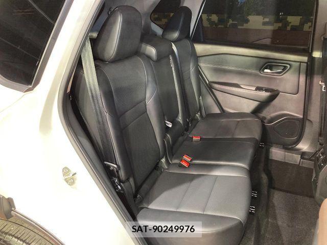 Nissan X-TRAIL HYBRID 2022-10 8076259-8