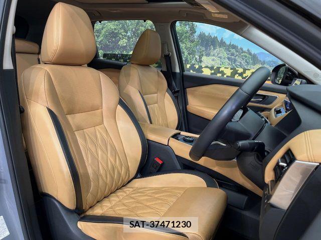 Nissan X-TRAIL HYBRID 2023-08 8076257-9