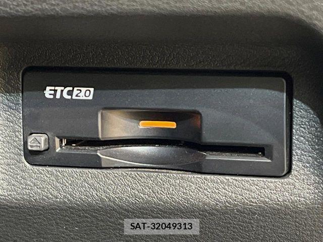 Nissan X-TRAIL HYBRID 2023-02 8076260-9