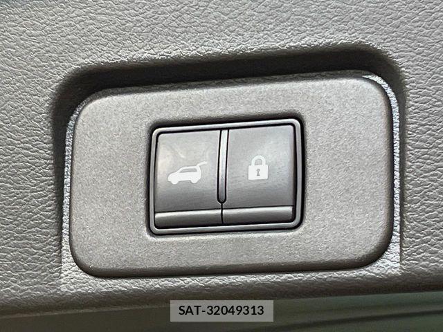 Nissan X-TRAIL HYBRID 2023-02 8076260-8
