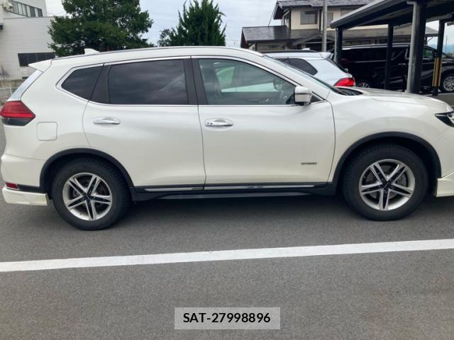 Nissan X-TRAIL HYBRID 2019-09 8102946-10