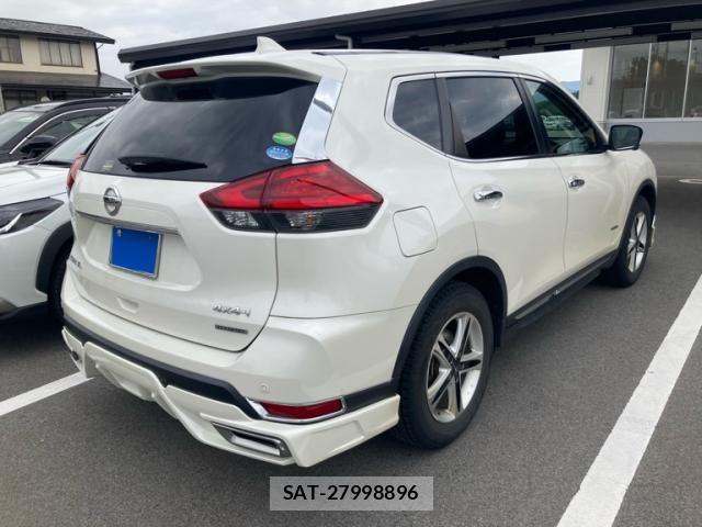 Nissan X-TRAIL HYBRID 2019-09 8102946-6