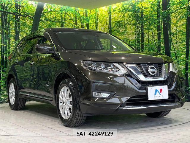 Nissan X-TRAIL HYBRID 2017-07 8102945-15