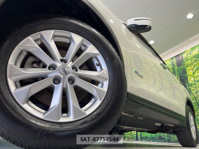Nissan X-TRAIL HYBRID 2015-10 8102949-11