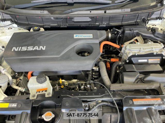 Nissan X-TRAIL HYBRID 2015-10 8102949-17