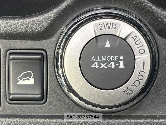 Nissan X-TRAIL HYBRID 2015-10 8102949-2