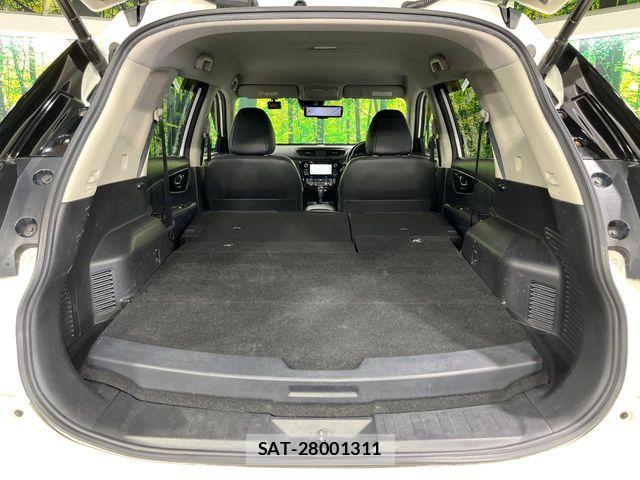 Nissan X-TRAIL HYBRID 2017-05 8102947-9